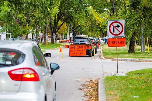 MIKAELA MACKENZIE / WINNIPEG FREE PRESS

Traffic lines up down multiple blocks of Charles Street for COVID-19 drive-through testing in Winnipeg on Thursday, Sept. 17, 2020. For Danielle story.
Winnipeg Free Press 2020.