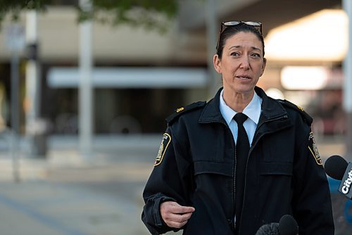 JESSE BOILY / WINNIPEG FREE PRESS
Winnipeg Police School Resource Officers Program Inspector Bonnie Emerson speaks to media outside the Winnipeg Police Service Headquarters on Thursday. Thursday, Sept. 17, 2020.
Reporter: Maggie Macintosh