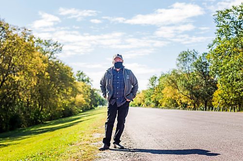 MIKAELA MACKENZIE / WINNIPEG FREE PRESS

Resident Tom Pearson, who is concerned with the lack of consultation and potential issues with more open streets in his community of Riverview, poses for a portrait on Churchill Drive in Winnipeg on Thursday, Sept. 17, 2020.  For Joyanne story.

Winnipeg Free Press 2020