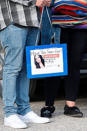 JOHN WOODS / WINNIPEG FREE PRESS
Family and friends gather prior to a search for Katelyn Fontaine along Main St in Winnipeg Thursday, September 17, 2020. Fontaine was last in contact with family on September 3.

Reporter: ?