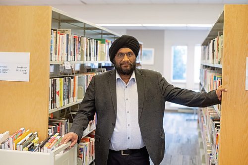 Mike Sudoma / Winnipeg Free Press
Jaideep Johar finds happiness in giving his time as a volunteer on the Winnipeg Public Library Board since 2017. It feels great to be able to give back to the community and this beautiful city says Jaideep 
September 17, 2020