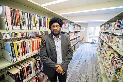 Mike Sudoma / Winnipeg Free Press
Jaideep Johar finds happiness in giving his time as a volunteer on the Winnipeg Public Library Board since 2017. It feels great to be able to give back to the community and this beautiful city says Jaideep 
September 17, 2020
