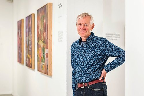 MIKAELA MACKENZIE / WINNIPEG FREE PRESS

Artist Patrick Treacy poses for a portrait at his show at the Cre8ery gallery in Winnipeg on Friday, Sept. 18, 2020.  For Al Small story.

Winnipeg Free Press 2020