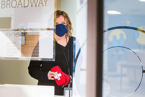 MIKAELA MACKENZIE / WINNIPEG FREE PRESS

Tammy Reimer poses for a portrait with naloxone kits at Nine Circles in Winnipeg on Friday, Sept. 18, 2020.  For Katie May story.

Winnipeg Free Press 2020