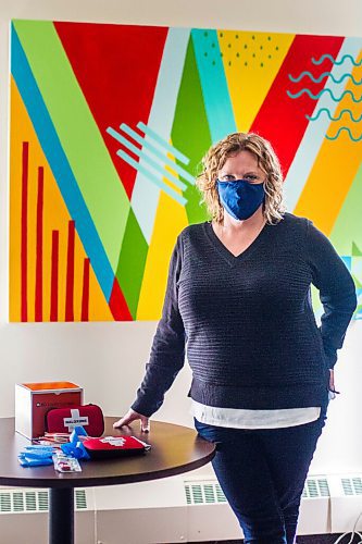 MIKAELA MACKENZIE / WINNIPEG FREE PRESS

Tammy Reimer poses for a portrait with naloxone kits and harm reduction supplies in her office at Nine Circles in Winnipeg on Friday, Sept. 18, 2020.  For Katie May story.

Winnipeg Free Press 2020