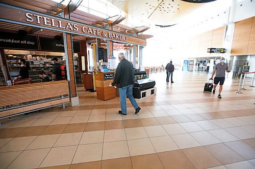 JOHN WOODS / WINNIPEG FREE PRESS
People attend Stellas airport location in Winnipeg Sunday, September 20, 2020. Stellas is planning to close its airport location due to decreased revenue.

Reporter: Simone-Rutgers