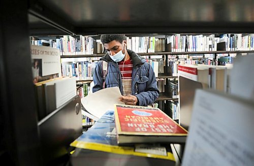 RUTH BONNEVILLE / WINNIPEG FREE PRESS

Standup - Winnipeg Public Libraries Open In-Person Services 

Benedict Abumere, 2nd year biology student at the U of M, browses through science books at the Millennium Library on the first day of opening for in-person service Monday.  All Winnipeg  library branches (with the exception of Cornish which is closed for renovations) are now open with some restrictions.  

All library branches are offering the following services:

Browsing the collections
Computer use
Self pick-up of holds
Printing and photocopying
Limited individual study space
Selective maker space equipment at the ideaMILL
Telephone reference service
New library memberships and card renewals
Return of library materials that have been borrowed.
Home Service
Select Outreach Services
Interlibrary loans


Sept 21st, 2020