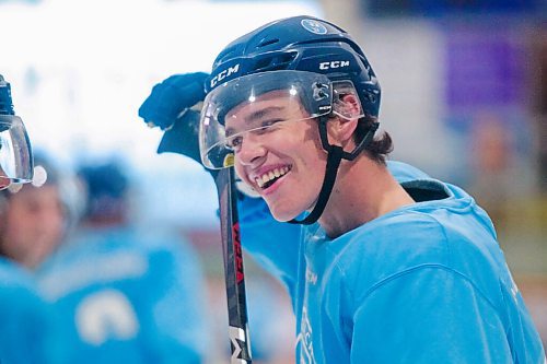 MIKAELA MACKENZIE / WINNIPEG FREE PRESS

Ty Naaykens at the Steinbach Pistons MJHL training camp at the TG Smith Centre in Steinbach on Tuesday, Sept. 22, 2020.  For Mike Sawatzky story.

Winnipeg Free Press 2020