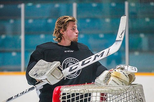 MIKAELA MACKENZIE / WINNIPEG FREE PRESS

Goalie Thomson Phinney at the Steinbach Pistons MJHL training camp at the TG Smith Centre in Steinbach on Tuesday, Sept. 22, 2020.  For Mike Sawatzky story.

Winnipeg Free Press 2020