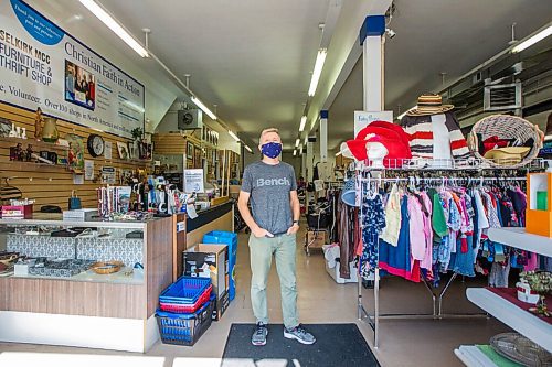 MIKAELA MACKENZIE / WINNIPEG FREE PRESS

Karl Langelotz, manager of the MCC thrift store on Selkirk avenue in Winnipeg on Tuesday, Sept. 22, 2020.  For Frances Koncan story.

Winnipeg Free Press 2020