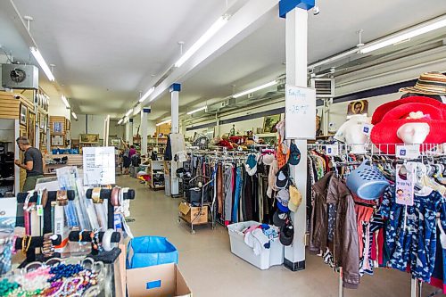 MIKAELA MACKENZIE / WINNIPEG FREE PRESS

The MCC thrift store on Selkirk avenue in Winnipeg on Tuesday, Sept. 22, 2020.  For Frances Koncan story.

Winnipeg Free Press 2020