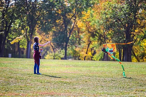 MIKAELA MACKENZIE / WINNIPEG FREE PRESS

Natalie Pyrz, 15, flies a kite at Kildonan Park on the first day of fall in Winnipeg on Tuesday, Sept. 22, 2020.  Standup.

Winnipeg Free Press 2020