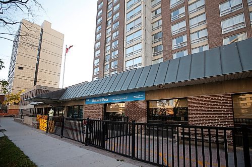 JOHN WOODS / WINNIPEG FREE PRESS
Photo of Parkview Place Care Centre on Edmonton in Winnipeg Tuesday, September 22, 2020. Manitobas latest COPVID-19 death was a resident of the facility.

Reporter: ?