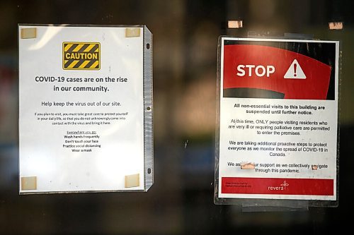 JOHN WOODS / WINNIPEG FREE PRESS
Signs on door of Parkview Place Care Centre on Edmonton in Winnipeg Tuesday, September 22, 2020. Manitobas latest COVID-19 death was a resident of the facility.

Reporter: ?