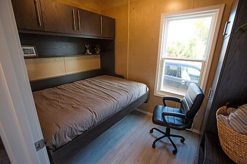 MIKE DEAL / WINNIPEG FREE PRESS
The optional hidden bed/desk in the bedroom of the 379sqft Micro Mezzo that Mezzo Homes produce in their construction facility in Selkirk, MB.
200924 - Thursday, September 24, 2020.