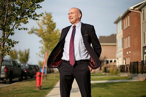 SHANNON VANRAES / WINNIPEG FREE PRESS
Alain Laberge, superintendent of the Division Scolaire Franco-Manitobaine, photographed in Sage Creek on September 24, 2020.