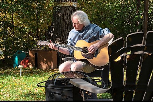 JESSE BOILY  / WINNIPEG FREE PRESS
Dan Donahue, a music producer and folk musician of the '70s, plays a song in his backyard sanctuary  on Friday. Friday, Sept. 25, 2020.
Reporter: Dave Sanderson