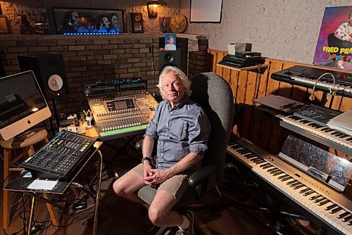 JESSE BOILY  / WINNIPEG FREE PRESS
Dan Donahue, a music producer and folk musician of the '70s, stops for a photo in his home studio on Friday. Friday, Sept. 25, 2020.
Reporter: Dave Sanderson