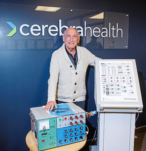MIKE DEAL / WINNIPEG FREE PRESS
Dr. Magdy Younes (the original inventor of the ventilator technology) with the original "Winnipeg Ventilator" and the new Winnipeg Ventilator 2.0.
The Winnipeg Ventilator which was fast-tracked into development using a prototype developed in Winnipeg by U of M scientist Magdy Younes about 30 years ago, has just received Health Canada approval and the first 7,500 are now in production at a Toronto facility.
200928 - Monday, September 28, 2020.