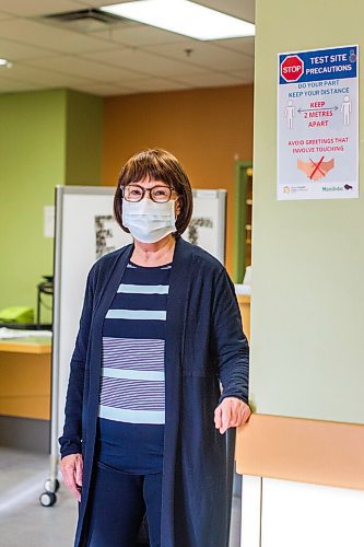 MIKAELA MACKENZIE / WINNIPEG FREE PRESS

Susan Care, COVID-19 testing site volunteer, poses for a portrait at the Pembina Highway location in Winnipeg on Tuesday, Sept. 29, 2020.  Care is a retired public health nurse who since March has volunteered for the WRHA to support the pandemic response. For Danielle Da Silva story.

Winnipeg Free Press 2020