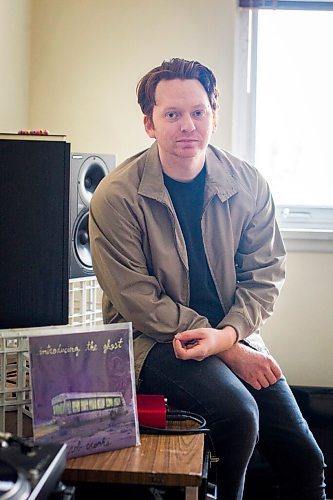 MIKAELA MACKENZIE / WINNIPEG FREE PRESS

Winnipeg rapper/sampler Rob Crooks, who has featured on two albums already this summer and is putting out his own record on Friday, poses for a portrait in his apartment in Winnipeg on Tuesday, Sept. 29, 2020.  For Al Small story.

Winnipeg Free Press 2020