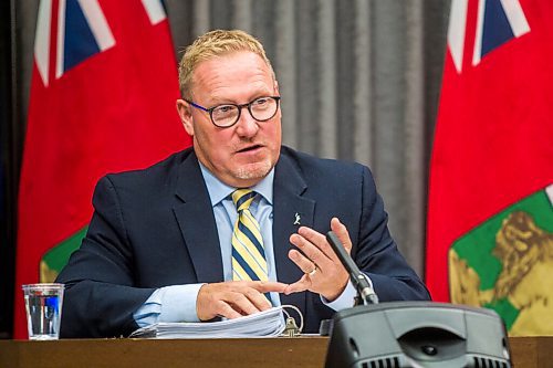 MIKAELA MACKENZIE / WINNIPEG FREE PRESS

Finance minister Scott Fielding speaks to the media at the Manitoba Legislative Building in Winnipeg on Tuesday, Sept. 29, 2020.  For Larry Kusch story.

Winnipeg Free Press 2020