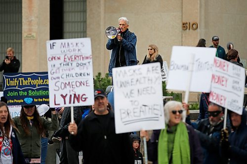 JOHN WOODS / WINNIPEG FREE PRESS
Supporters of Hugs Not Masks gather at city hall in Winnipeg Wednesday, September 30, 2020. 

Reporter: standup