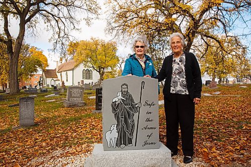 MIKE DEAL / WINNIPEG FREE PRESS
Margaret Steele, cemetery manager (right) and her assistant Rosalie Gill (left) at the newly installed Wee Souls memorial at the south end of the St. James Anglican Church and Cemetery, 525 Tylehurst Street.
201001 - Thursday, October 01, 2020.