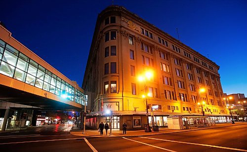 JOHN WOODS / WINNIPEG FREE PRESS
Hudsons Bay Portage Avenue store in Winnipeg photographed Thursday, October 1, 2020. 

Reporter: ?