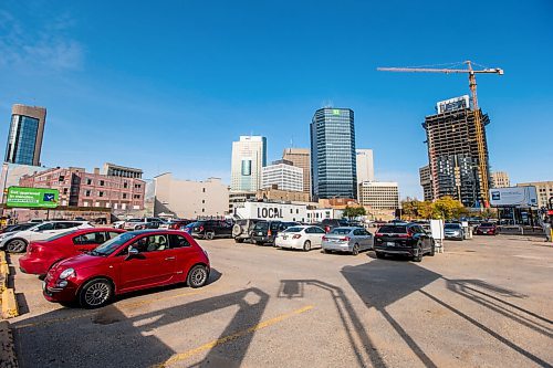MIKAELA MACKENZIE / WINNIPEG FREE PRESS

A parking lot, which has been sitting empty for seven years after mixed use condo development was planned, at Graham Mall and Smith Street in Winnipeg on Friday, Oct. 2, 2020. 

Winnipeg Free Press 2020