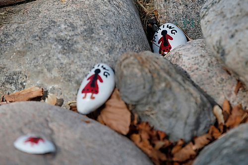 JOHN WOODS / WINNIPEG FREE PRESS
Painted stones were placed on the monument for Murdered and Missing Indigenous Women and Girls (MMIWG) on Red Dress Day at the Forks in Winnipeg Sunday, October 4, 2020. 

Reporter: Katie