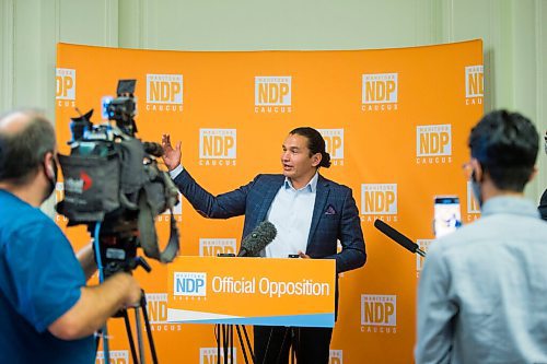 MIKAELA MACKENZIE / WINNIPEG FREE PRESS

NDP leader Wab Kinew speaks to media about the alternative throne speech released today at the Manitoba Legislative Building in Winnipeg on Tuesday, Oct. 6, 2020. For Larry Kusch story.

Winnipeg Free Press 2020