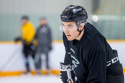 MIKAELA MACKENZIE / WINNIPEG FREE PRESS

Defenceman Evan Kaufman at MJHL Winnipeg Freeze practice in Oak Bluff on Tuesday, Oct. 6, 2020. For Mike Sawatzky story.

Winnipeg Free Press 2020