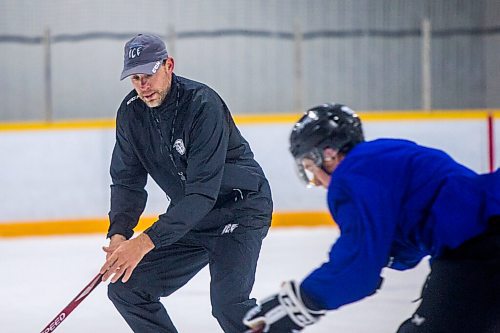 MIKAELA MACKENZIE / WINNIPEG FREE PRESS

Head coach Josh Green at MJHL Winnipeg Freeze practice in Oak Bluff on Tuesday, Oct. 6, 2020. For Mike Sawatzky story.

Winnipeg Free Press 2020