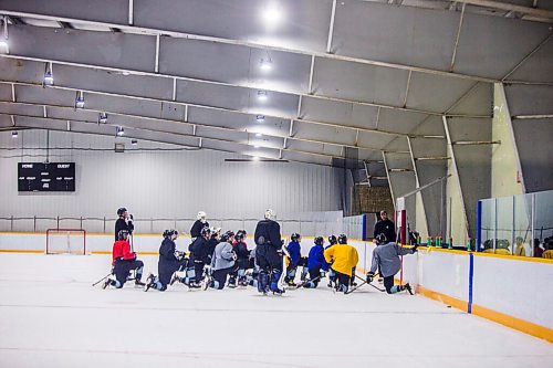 MIKAELA MACKENZIE / WINNIPEG FREE PRESS

MJHL Winnipeg Freeze practice in Oak Bluff on Tuesday, Oct. 6, 2020. For Mike Sawatzky story.

Winnipeg Free Press 2020