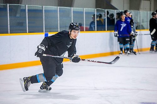 MIKAELA MACKENZIE / WINNIPEG FREE PRESS

Defenceman Evan Kaufman at MJHL Winnipeg Freeze practice in Oak Bluff on Tuesday, Oct. 6, 2020. For Mike Sawatzky story.

Winnipeg Free Press 2020