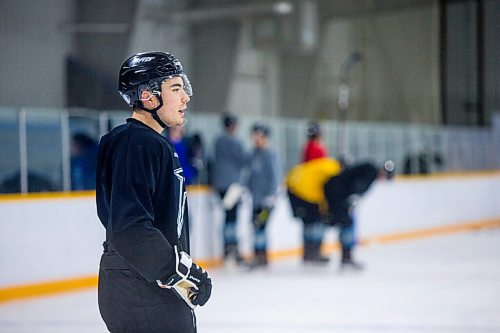 MIKAELA MACKENZIE / WINNIPEG FREE PRESS

Defenceman Evan Kaufman at MJHL Winnipeg Freeze practice in Oak Bluff on Tuesday, Oct. 6, 2020. For Mike Sawatzky story.

Winnipeg Free Press 2020