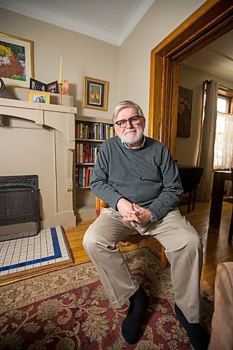 MIKAELA MACKENZIE / WINNIPEG FREE PRESS

Jim Blanchard, author and retired librarian, poses for a portrait in his home in Winnipeg on Wednesday, Oct. 7, 2020. For Ryan Thorpe story.

Winnipeg Free Press 2020