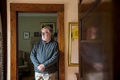 MIKAELA MACKENZIE / WINNIPEG FREE PRESS

Jim Blanchard, author and retired librarian, poses for a portrait in his home in Winnipeg on Wednesday, Oct. 7, 2020. For Ryan Thorpe story.

Winnipeg Free Press 2020