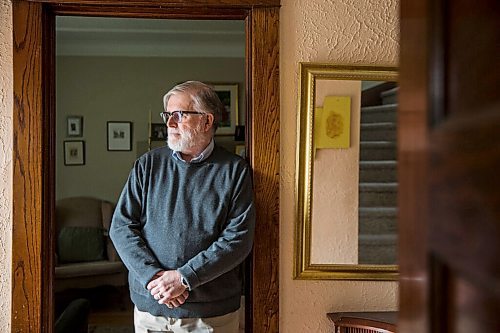 MIKAELA MACKENZIE / WINNIPEG FREE PRESS

Jim Blanchard, author and retired librarian, poses for a portrait in his home in Winnipeg on Wednesday, Oct. 7, 2020. For Ryan Thorpe story.

Winnipeg Free Press 2020