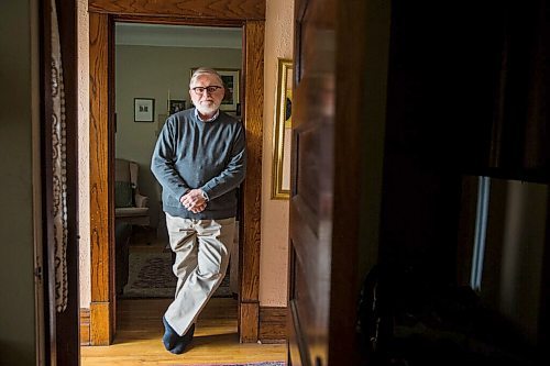 MIKAELA MACKENZIE / WINNIPEG FREE PRESS

Jim Blanchard, author and retired librarian, poses for a portrait in his home in Winnipeg on Wednesday, Oct. 7, 2020. For Ryan Thorpe story.

Winnipeg Free Press 2020