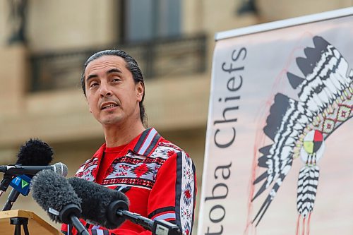 MIKE DEAL / WINNIPEG FREE PRESS
Assembly of Manitoba Chiefs Grand Chief Arlen Dumas speaks during an announcement that the AMC and First Nations Family Advocate Office are going to hold an ongoing relay fast outside the Manitoba Legislature to oppose a clause in the PC governments Budget Implementation Tax Statutes Act. Dumas and members of the Manitoba NDP and Manitoba Liberal party attend offering their support in denouncing section 84 of Bill 34, which would give the PC government legal protection against current, future and retroactive lawsuits regarding the clawback of Child and Family Services Childrens Special Allowance between 2005 and 2019. There is currently a $338 million lawsuit filed by First Nations children in care. They have said that the fast will continue until a decision on the bill is made.
201007 - Wednesday, October 07, 2020.