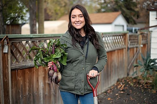 SHANNON VANRAES / WINNIPEG FREE PRESS
Melody Doern says gardening has allowed her to relax during the ongoing COVID-19 pandemic. She was photographed in the garden of her St. Boniface home on October 7, 2020.