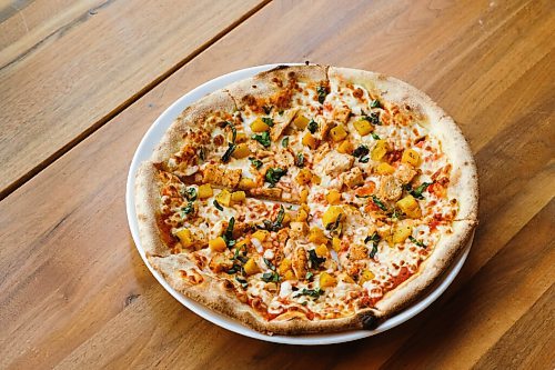Mike Sudoma / Winnipeg Free Press
A freshly made Chicken and pumpkin pizza, a signature thanksgiving pizza at Carbones in St Vital
October 7, 2020