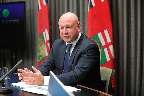 RUTH BONNEVILLE / WINNIPEG FREE PRESS
 
Local  - COVID update 

MANITOBA'S CHIEF PROVINCIAL PUBLIC HEALTH OFFICER, Dr. Brent Roussin,  answers questions from the media at the Legislative Building on Thursday. 

Oct 8th, 2020