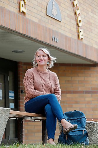 JOHN WOODS / WINNIPEG FREE PRESS
Jen Nelson, a mother and a teacher at Pacific Junction school, is photographed outside her school Thursday, October 8, 2020. 

Reporter: ?