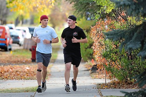 RUTH BONNEVILLE / WINNIPEG FREE PRESS

local - stndup - Ironman runner

Allan Macdonald (right in black) runs with his good friend, Max Gallant along Vimy Road during Ironman run Thursday.  

Allan MacDonald is on Day 3 of 4 of a unique Ironman race which requires one to run 4 km every four hours for four days!! He is raising awareness for diabetes.  

He asked that his sponsors, Higher Level Fitness and Leah Holovach Massage Therapy be mentioned.  


Oct 8th, 2020