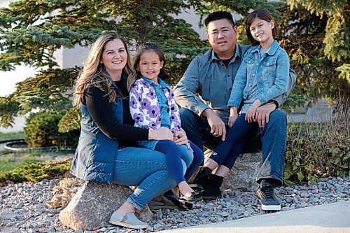 JOHN WOODS / WINNIPEG FREE PRESS
Kelsey and Karl Chan and their children Sophie, 5, and Avery, 8, are photographed outside their home Thursday, October 8, 2020. 

Reporter: Sabrina