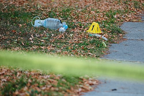 JOHN WOODS / WINNIPEG FREE PRESS
Police investigate a murder at 411 Atlantic Avenue Sunday, October 11, 2020. 

Reporter: ?