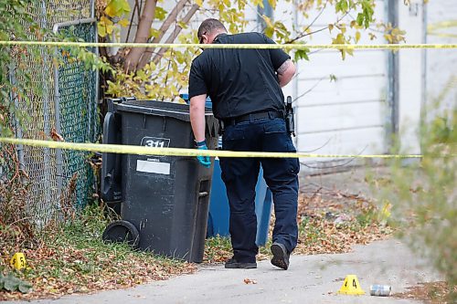 JOHN WOODS / WINNIPEG FREE PRESS
Police investigate a murder at 411 Atlantic Avenue Sunday, October 11, 2020. 

Reporter: ?